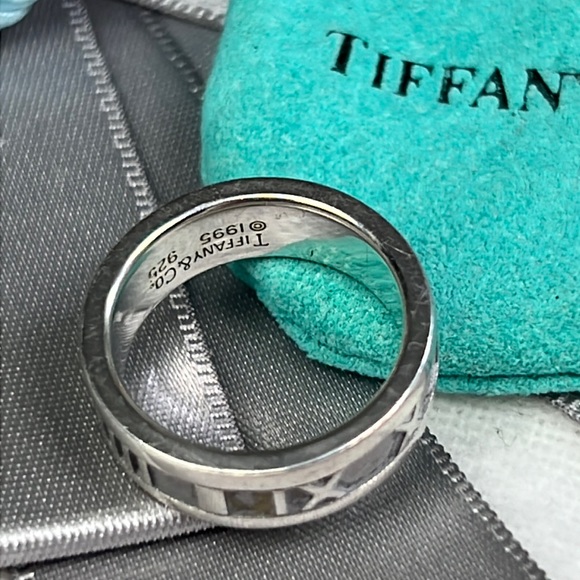 TIFFANY & CO. Atlas 1995 Roman Number  Sterling Silver 925 Ring  sz:5.5 - Picture 6 of 13